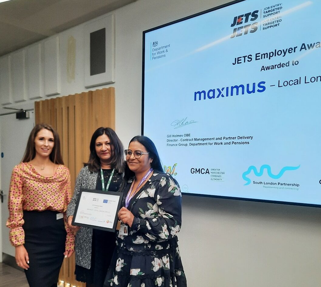 Photo: Sarah Jones, Local London Acting Employment Programmes Manager (left) and Nishma Shah, Head of Operations JETS, Maximus (right) collect JETS Employer Award.
